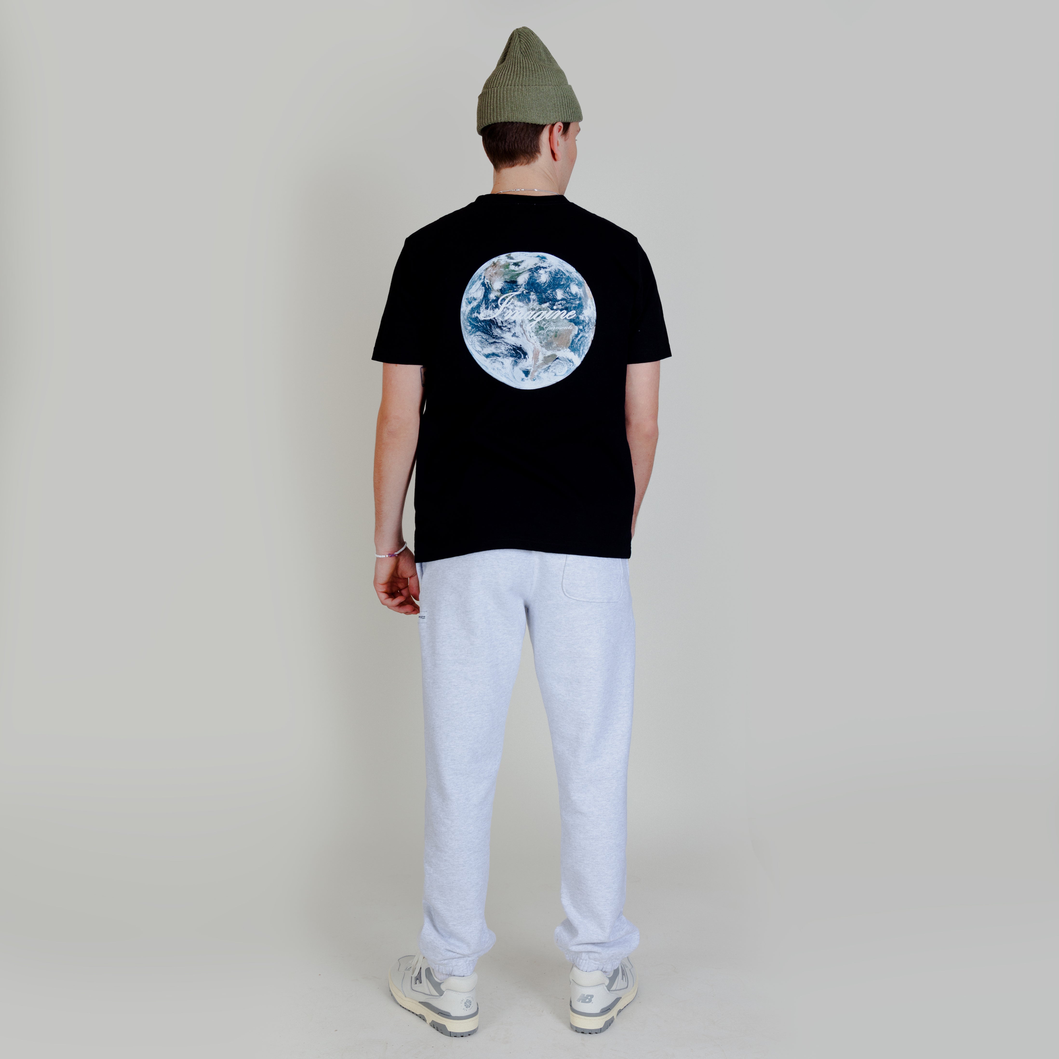 Earth Logo Graphic Tee – Black